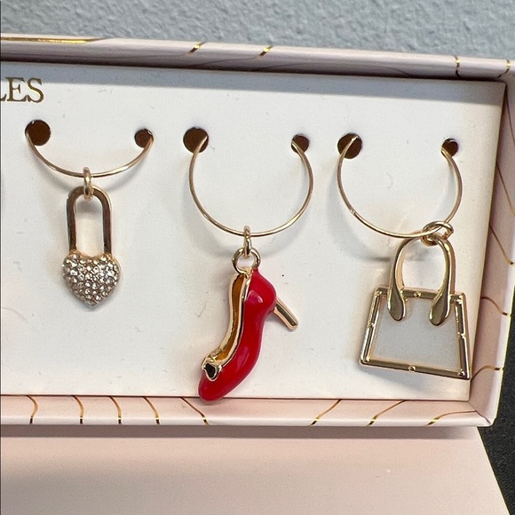 Eye Candy Los Angeles | Girly Wine Charms 🍷👠 - Picture 6 of 6